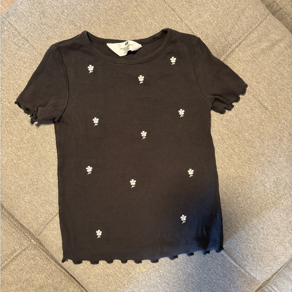 H&M girls charcoal fitted tee with White Floral Embroidery